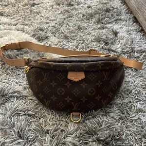 🤎SOLD🤎 Louis Vuitton Monogram OG Bumbag